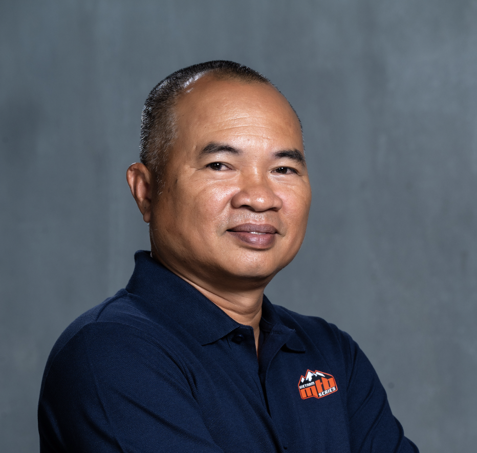 <h1><strong><span style="font-size: 24pt;">THÔI TRẦN</span></strong></h1>
<p><span style="font-size: 18pt;">Người kiến tạo cung đường huyền thoại (Đường đua & Huấn luyện)</span></p>